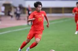 半岛体育电竞-亚洲球队在中场展现出色组织能力