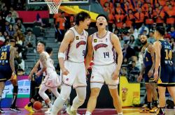 半岛体育网站-包含传统豪强球队晋级总决赛，冲击冠军的词条