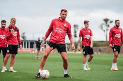 半岛体育地址-格拉纳达豪取主场胜利，球队信心高涨的简单介绍