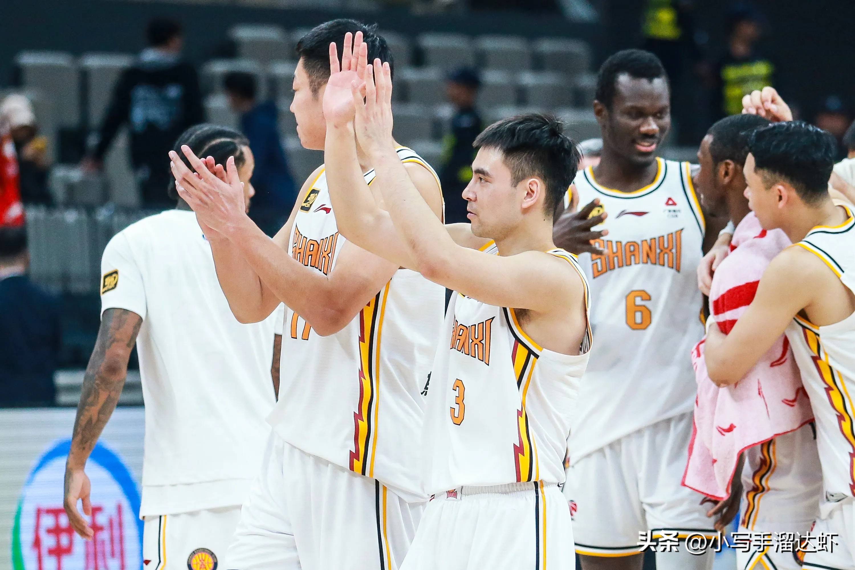 山西队客场击败江苏,终结两连败 山西队客场击败江苏,终结两连败