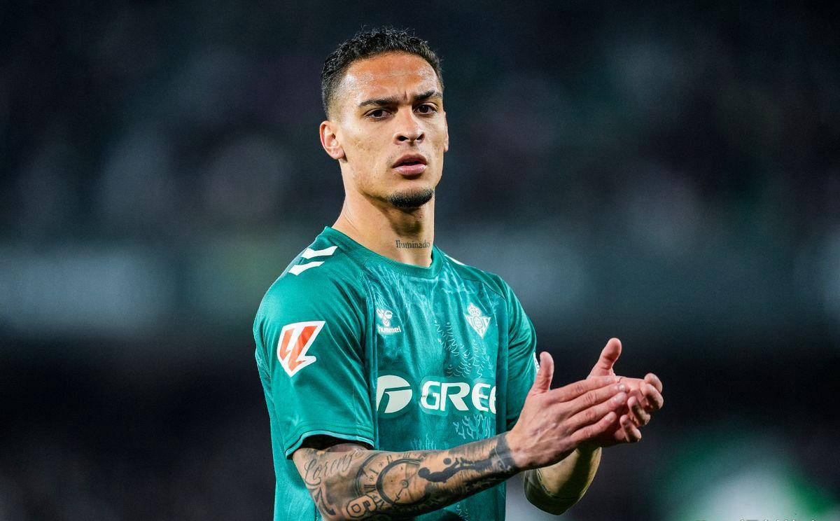 曼联球员状态神勇，完美发挥的简单介绍