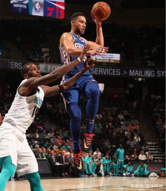 76人大胜爵士,西蒙斯表现全面赢球 76人大胜爵士,西蒙斯表现全面赢球