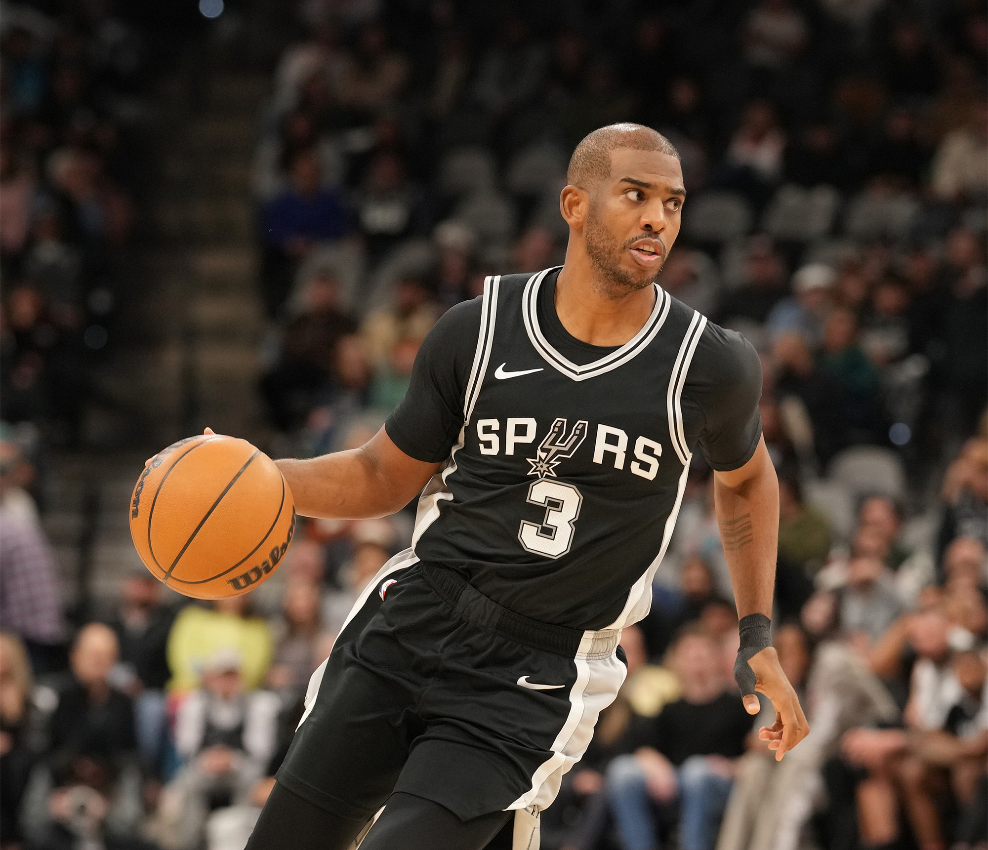 鹈鹕逆转马刺,球队连续两场胜利的简单介绍 鹈鹕逆转马刺,球队连续两场胜利的简单介绍