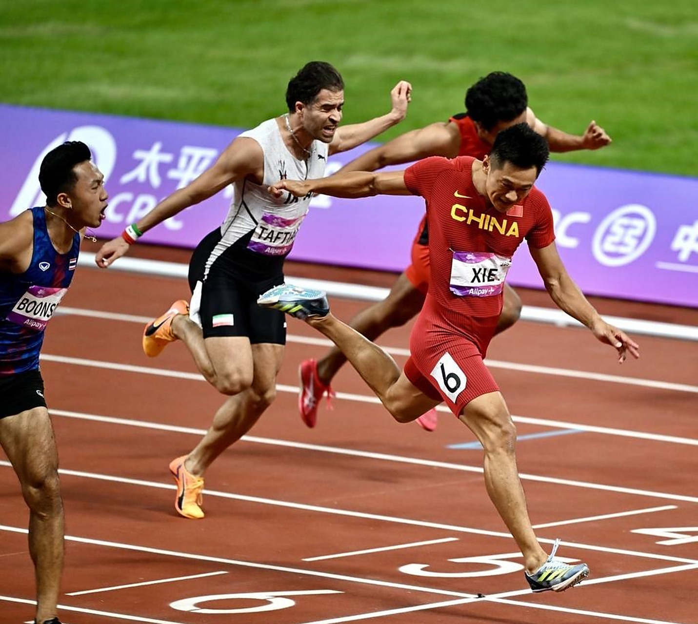 历史性一刻!名将刷新个人最佳成绩 历史性一刻!名将刷新个人最佳成绩