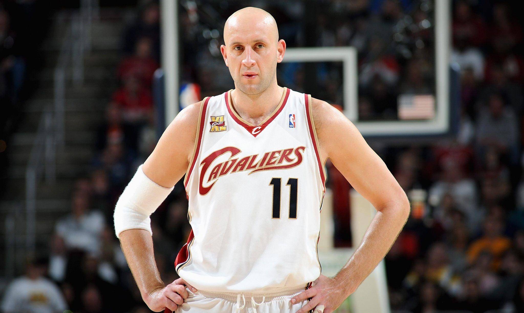 立陶宛前锋再次入选全明星队被誉为球队核心