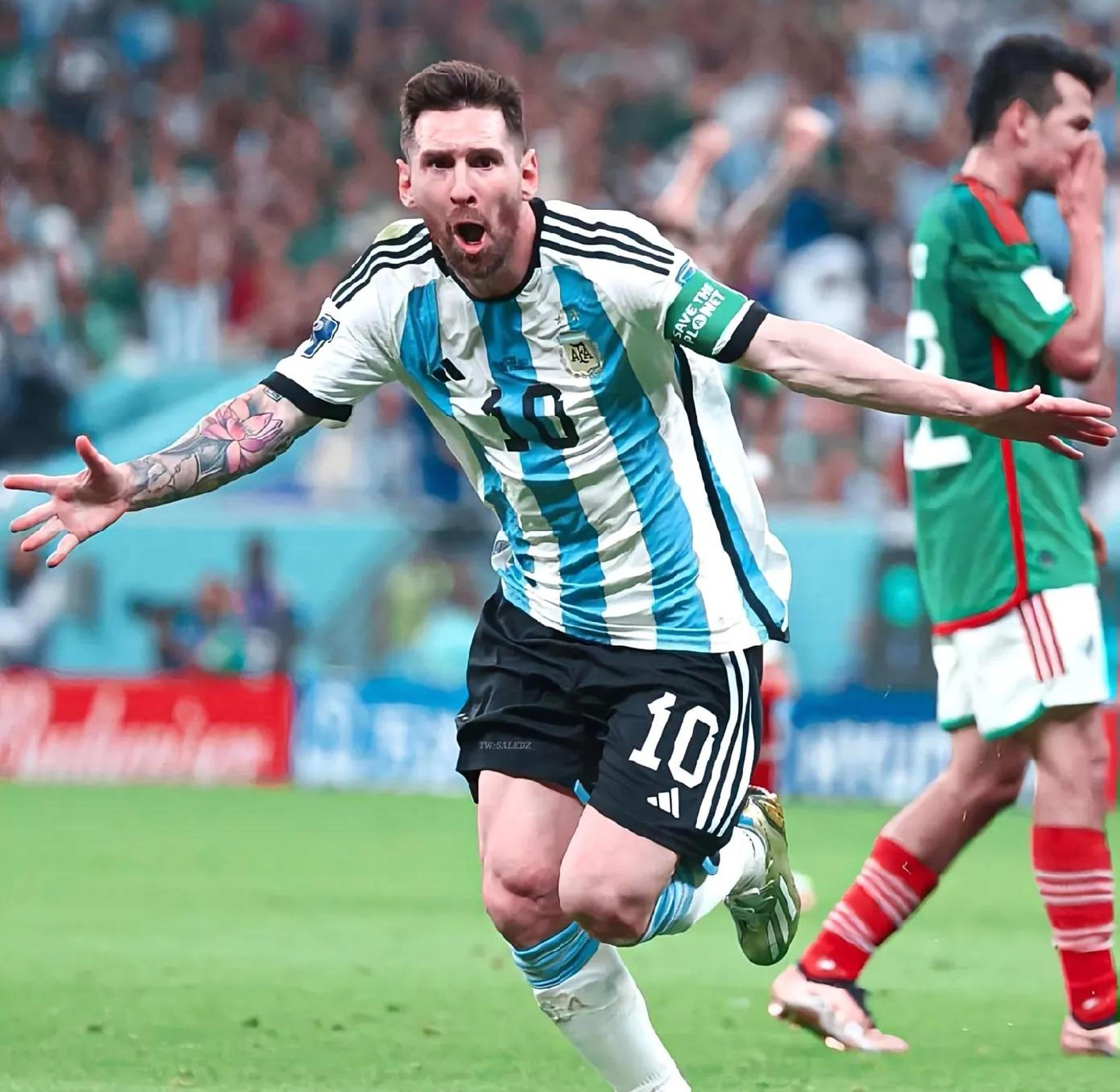 包含国际足坛巨星轻松获胜–巨星战胜对手表现出众的词条