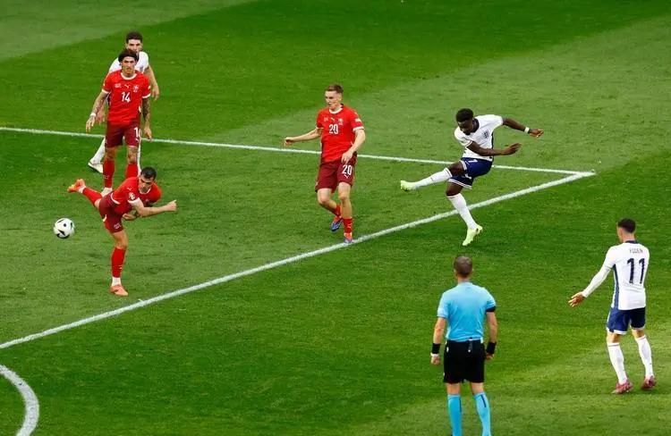 英格兰国家队惊险逆转晋级